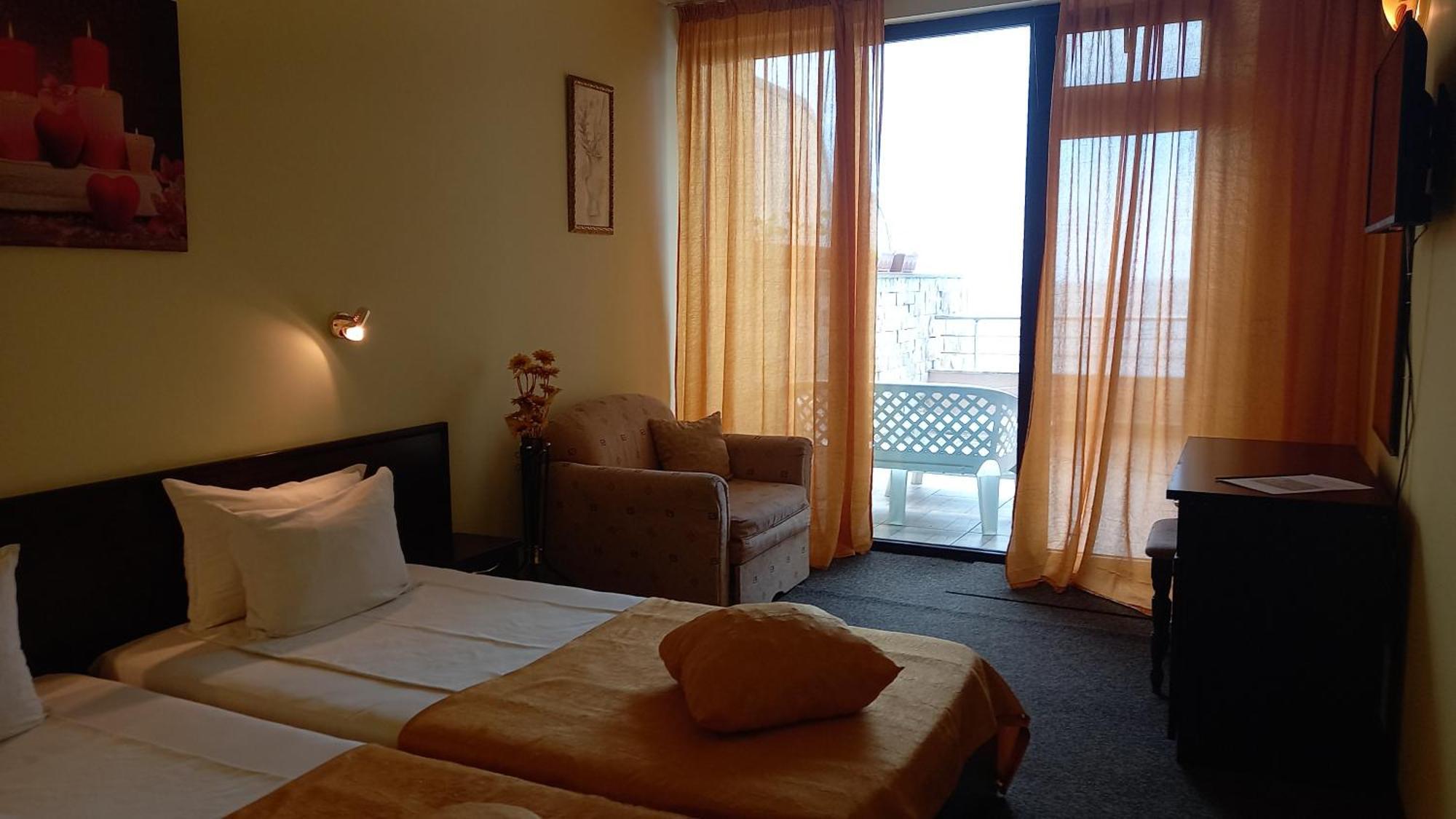 Hotel Blian Ravda Extérieur photo