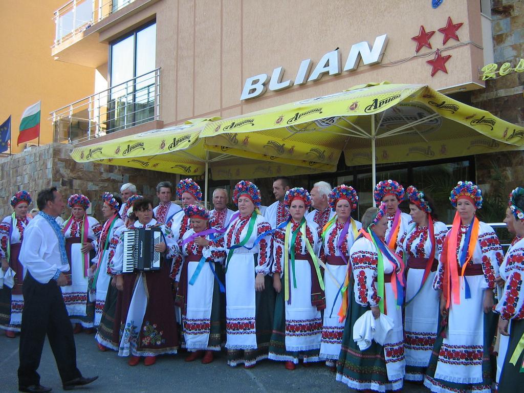 Hotel Blian Ravda Extérieur photo